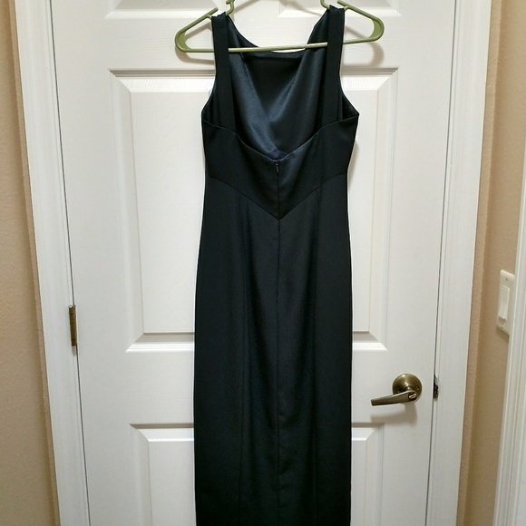 Dress - Picture 3 of 6